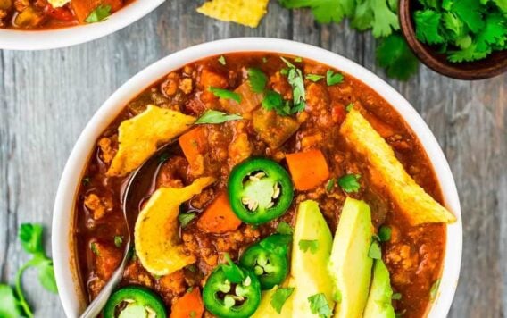 The BEST Healthy Turkey Chili. — Only 227 calories and 24 g. protein per serving! Hearty, warm, filling with the perfect amount of spice. This simple recipe will be your new chili go-to! Recipe at wellplated.com | @wellplated