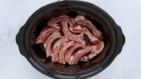 pork ribs in a slow cooker